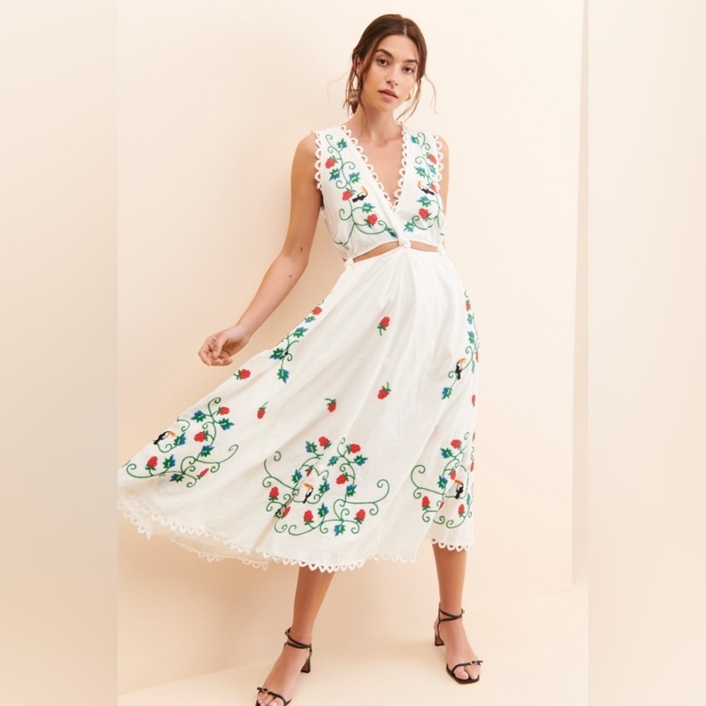 Cross Stitch Toucan Embroidered Dress
Farm Rio